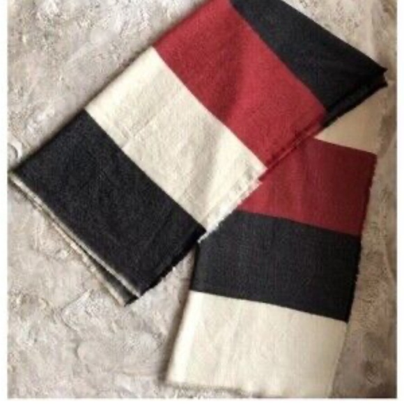 Zara large scarf - Picture 4 of 11